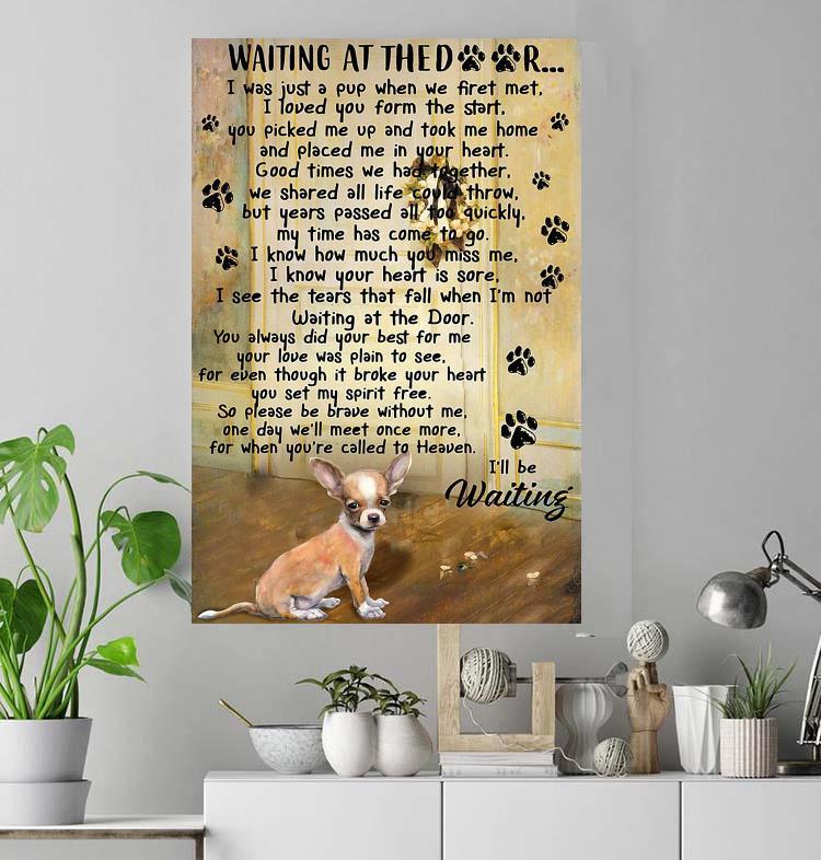 Chihuahua Portrait Canvas, Chihuahua Waiting At The Door Portrait Canvas, Wall Decor Visual Art - Gift For Family, Dog Lovers